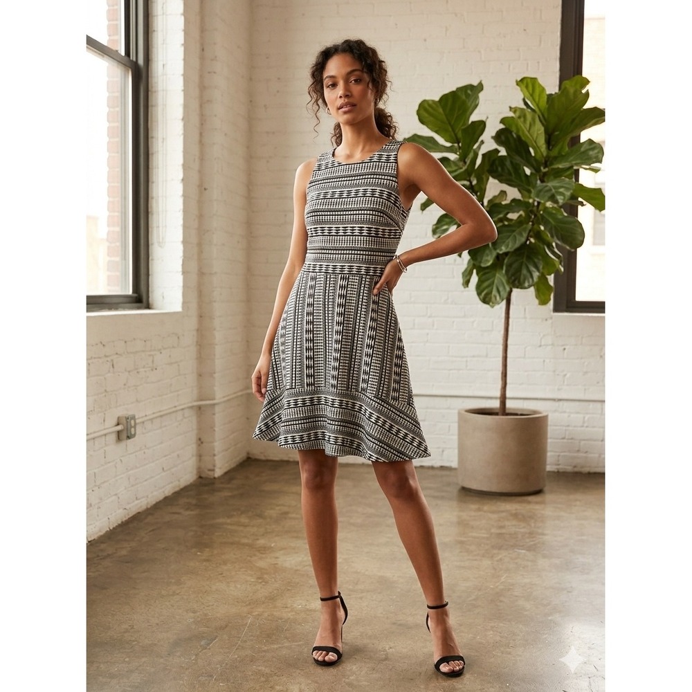 LOFT Fit & Flare Dress Women 10 Black White Excellent Geometric Textured Ruffle‎